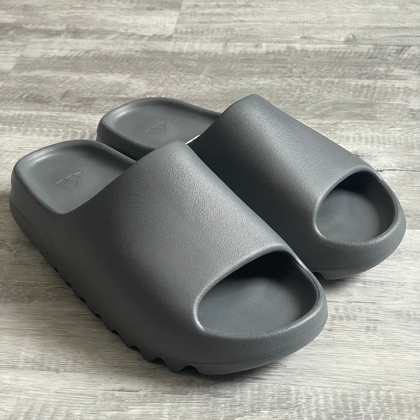 Adidas Yeezy Slide "Slate Grey"