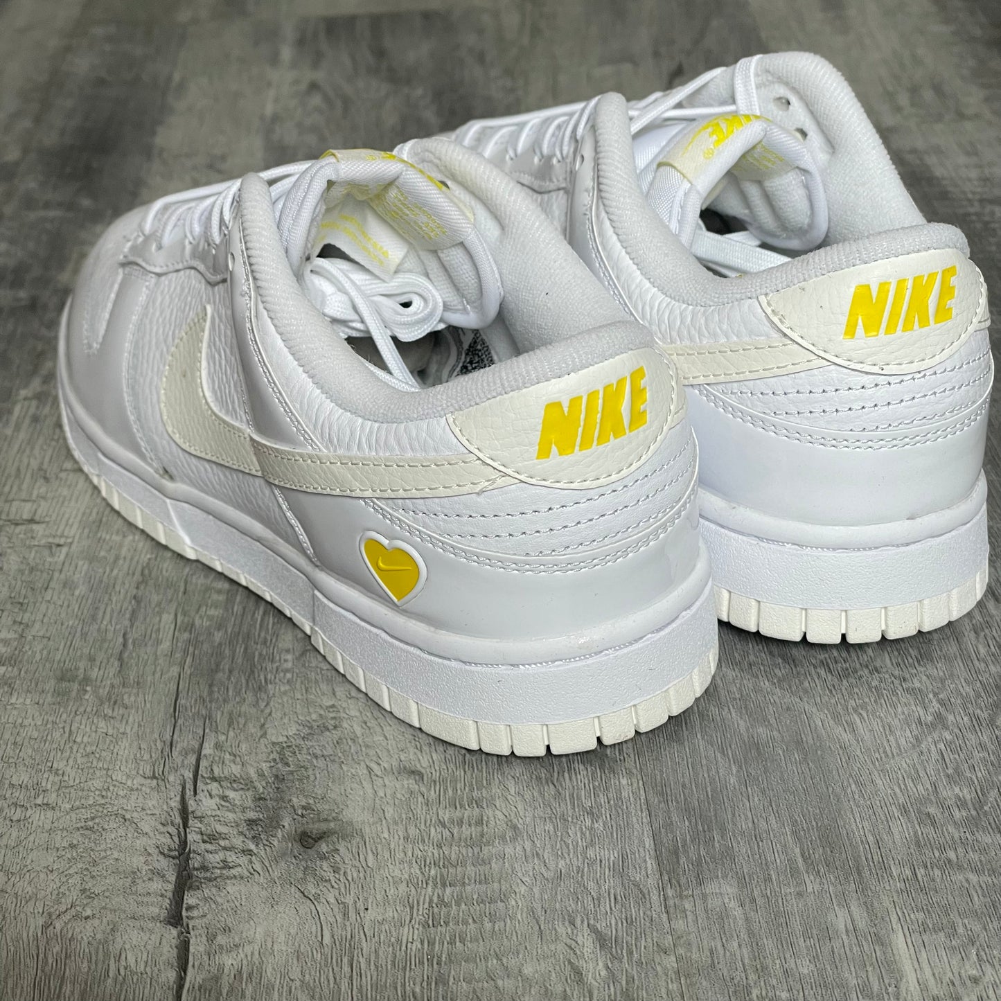 Nike Dunk Low Women "Yellow Heart"