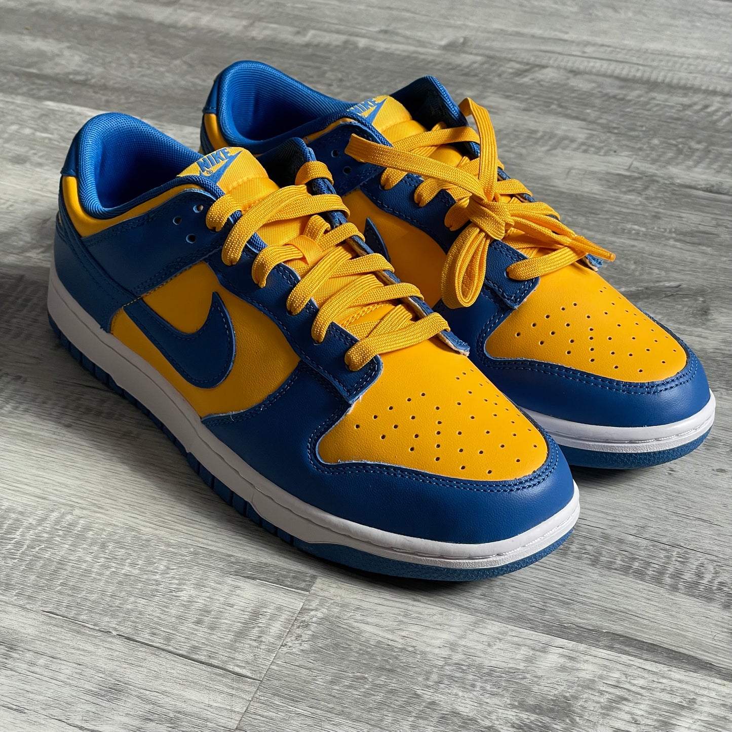 Nike Dunk Low “UCLA”