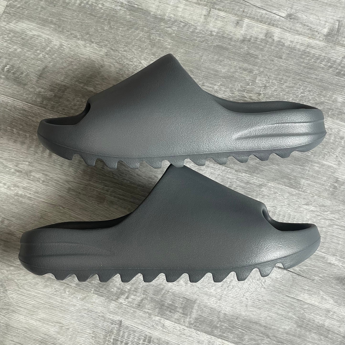 Adidas Yeezy Slide "Slate Grey"