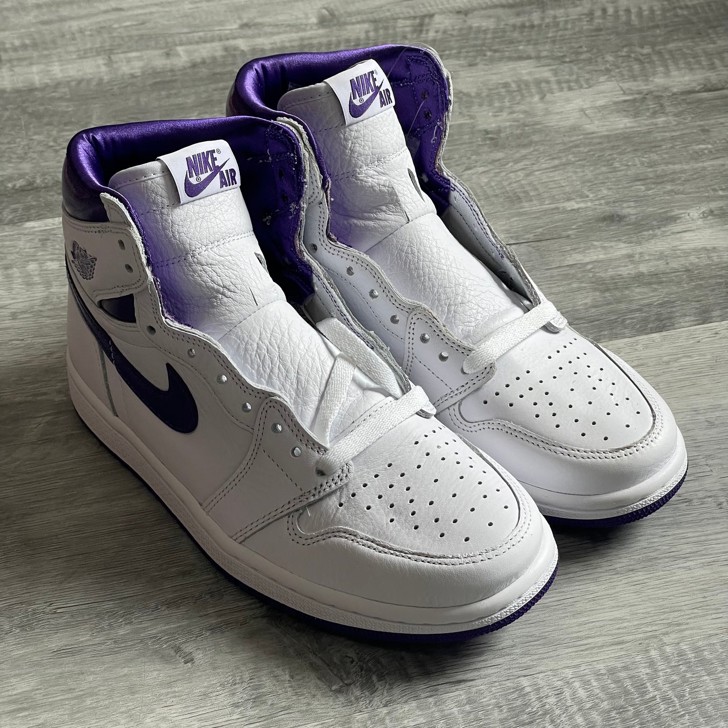 Air Jordan 1 Retro High Women's Metallic Purple