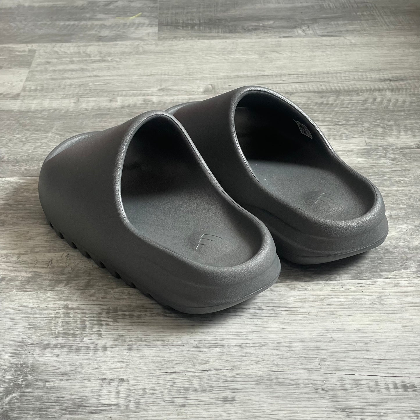 Adidas Yeezy Slide "Granite"