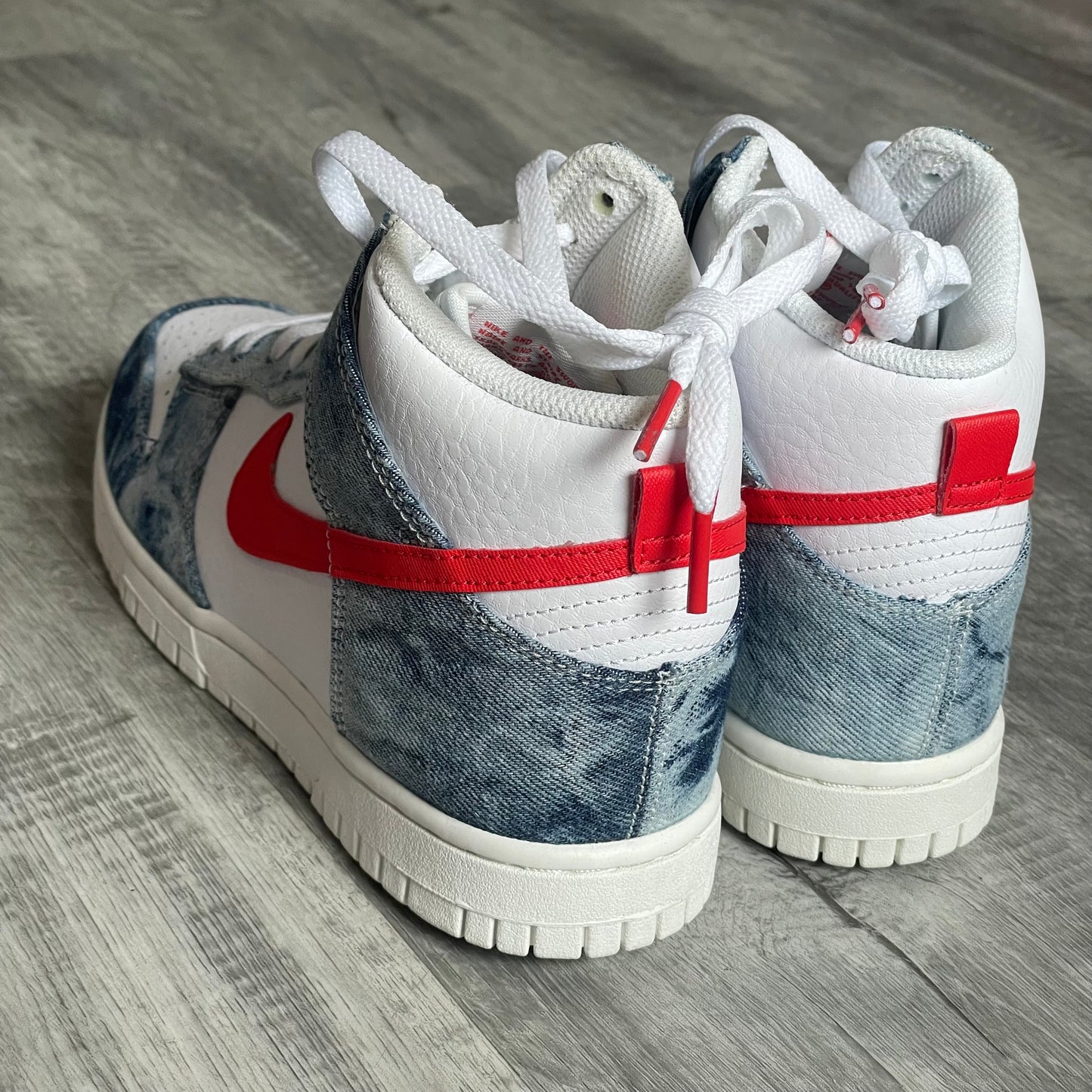 Nike Dunk High Women “Washed Denim”