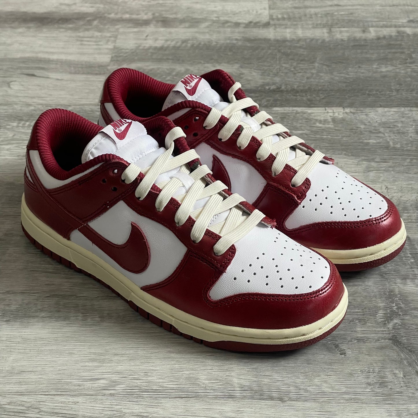 Nike Dunk Low W “Team Red Vintage”